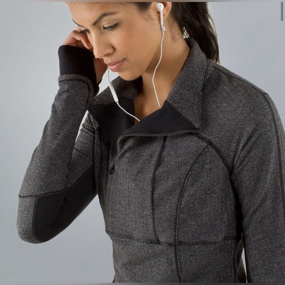 Lululemon Base Runner Pullover Jacket - Size 6 - Picture 5 of 10